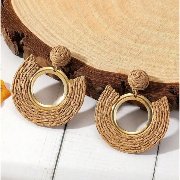 🌿 Boho Handmade Raffia Weaving Circle Shaped Earrings - Wicker - Picture 6 of 7
